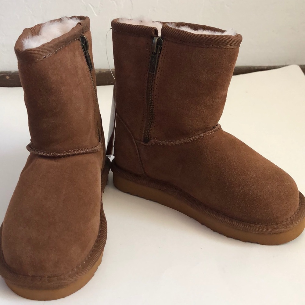 NWT KIDS KEMI COZY WINTER BROWN BOOTS SIZE 11.